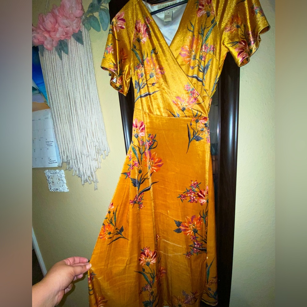 Flying Tomato wrap dress